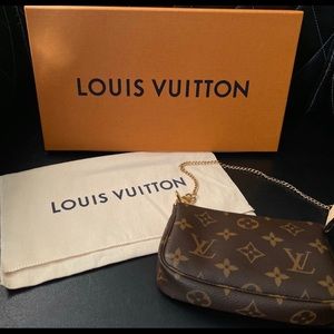 Mini Pochette in Monogram